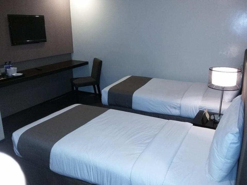 Gt Hotel Iloilo Kültér fotó